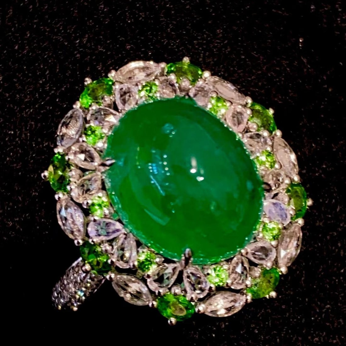 14k Gold 5 Ct Natural Emerald & Diamond & Sapphire Ring: Ref:231186175 // gold content:14k gold // ring size:7. 25us // // main gemstone:emerald // shape:oval // carat weight:5ct // color:green // treatment:natural // // adjacent gemstone 2 : diamond // sha