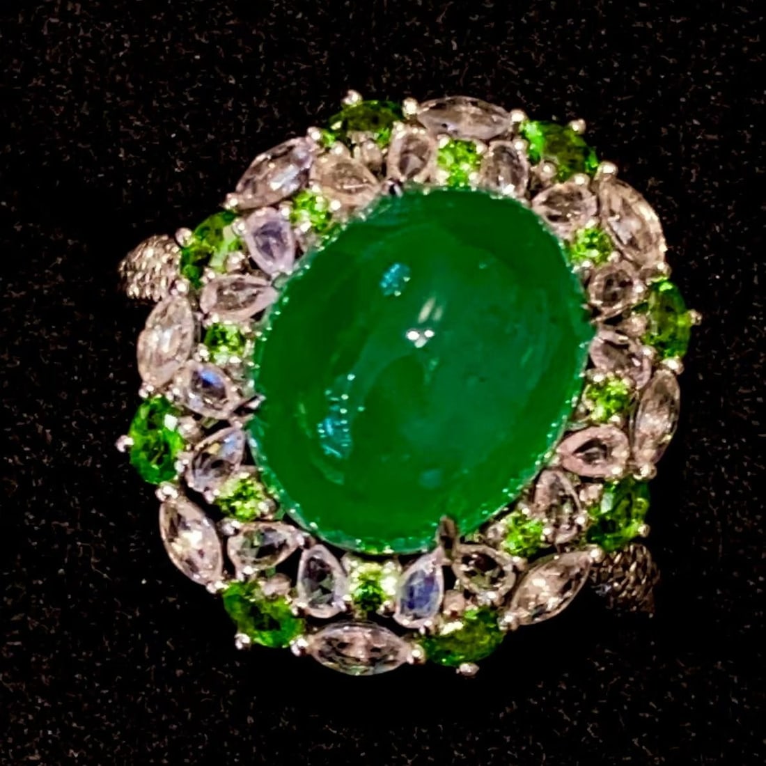 14k Gold 5 Ct Natural Emerald & Diamond & Sapphire Ring - 4