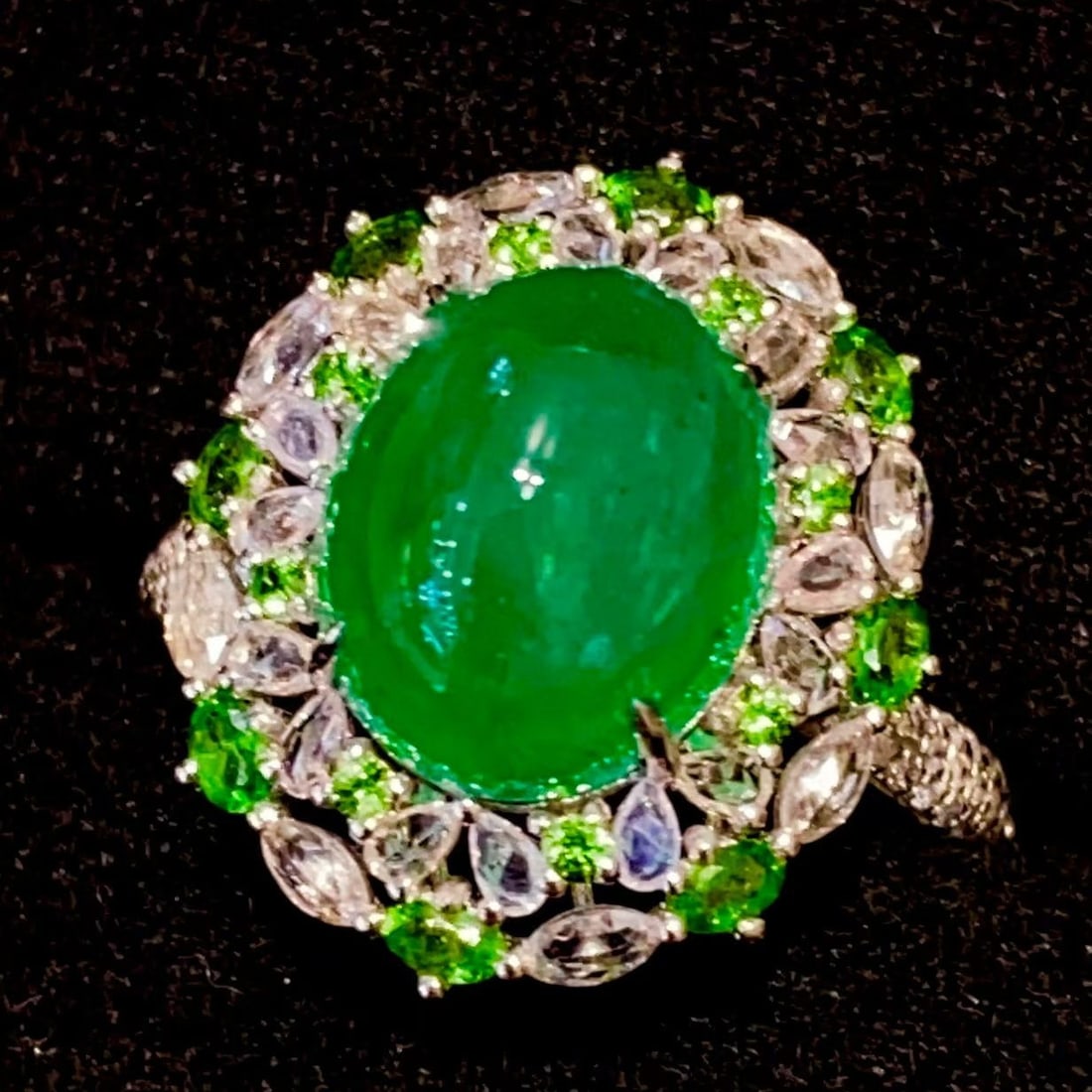 14k Gold 5 Ct Natural Emerald & Diamond & Sapphire Ring - 5