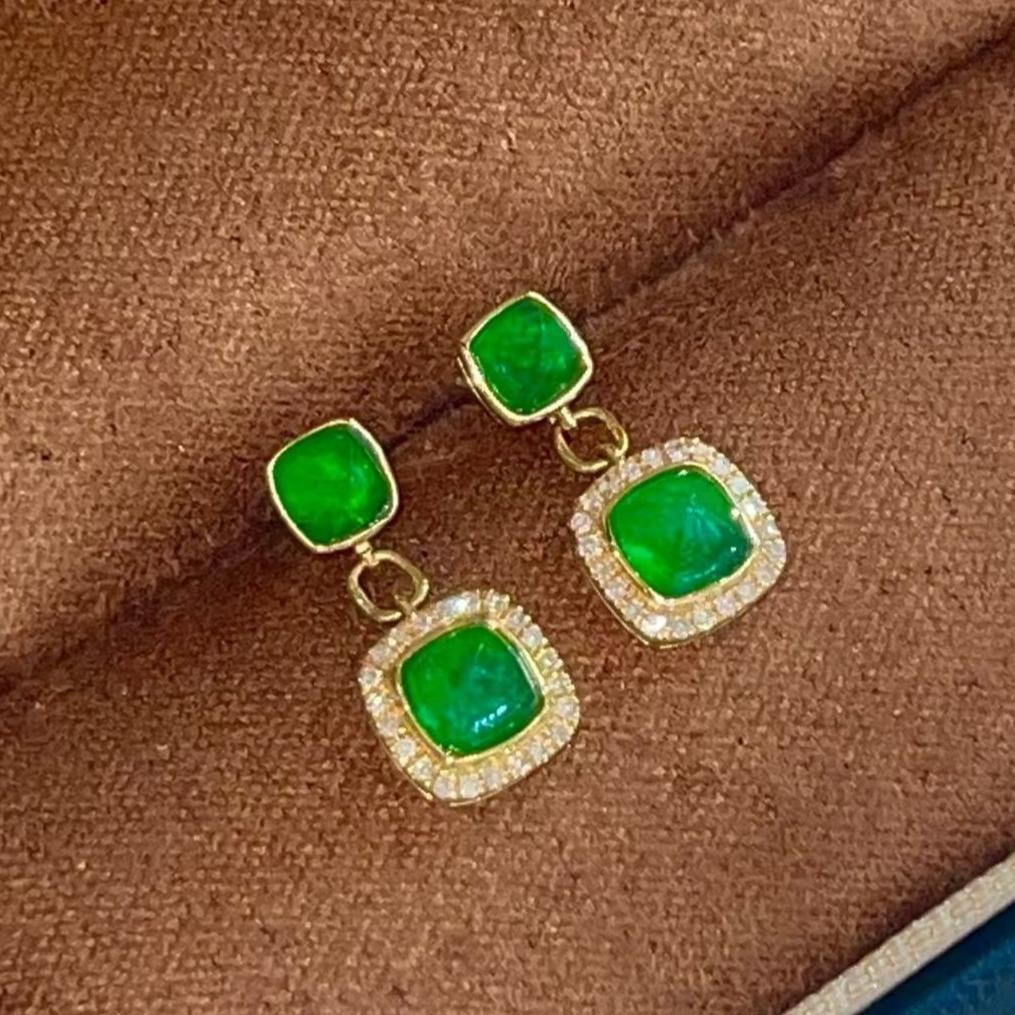 14k Gold 1.6 Ct Natural Emerald & Diamond Earrings: Ref:231186178 // gold content:14k gold // main gemstone:emerald // shape:sugar-loaf // carat weight:1. 6ct // color:green // treatment:natural // // adjacent gemstone 2 : diamond // shape:round // cla