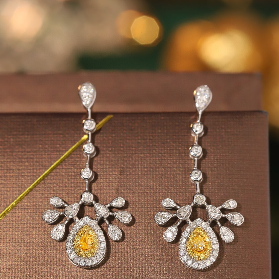 14k Gold 0.8 Ct Natural Color Diamond Earrings: Ref:231186185 // gold content:14k gold // main gemstone:color diamond // shape:multiple // carat weight:0. 8ct // clarity grade:vs-si // color:color // treatment:natural // Condition: New Low