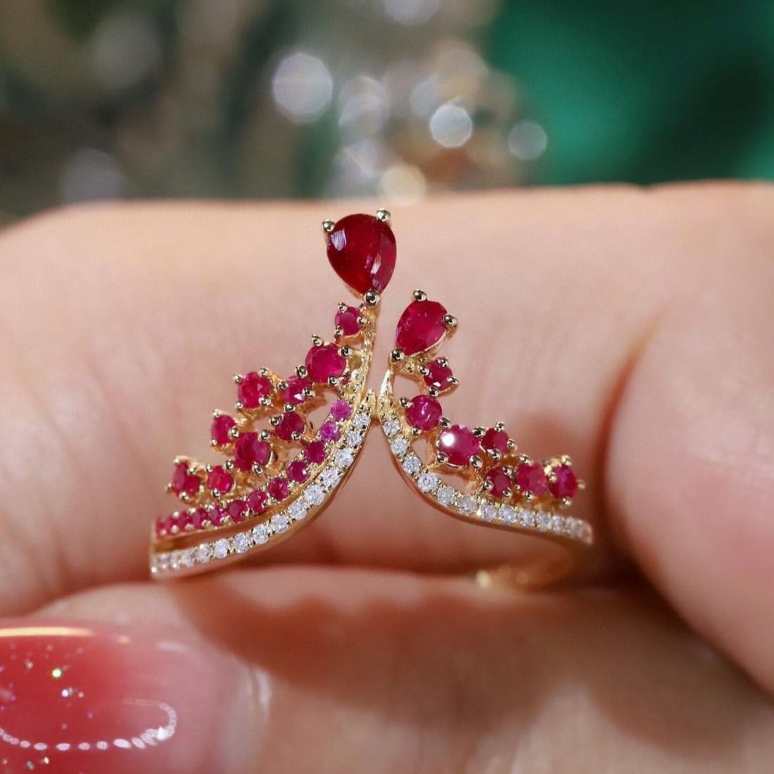 14k Gold 0.85 Ctw Natural Ruby & Diamond Ring: Ref:231186186 // gold content:14k gold // ring size:7. 25us // // main gemstone:ruby // shape:multiple // carat weight:0. 75ct // color:red // treatment:natural // // adjacent gemstone 2 : diamond // 