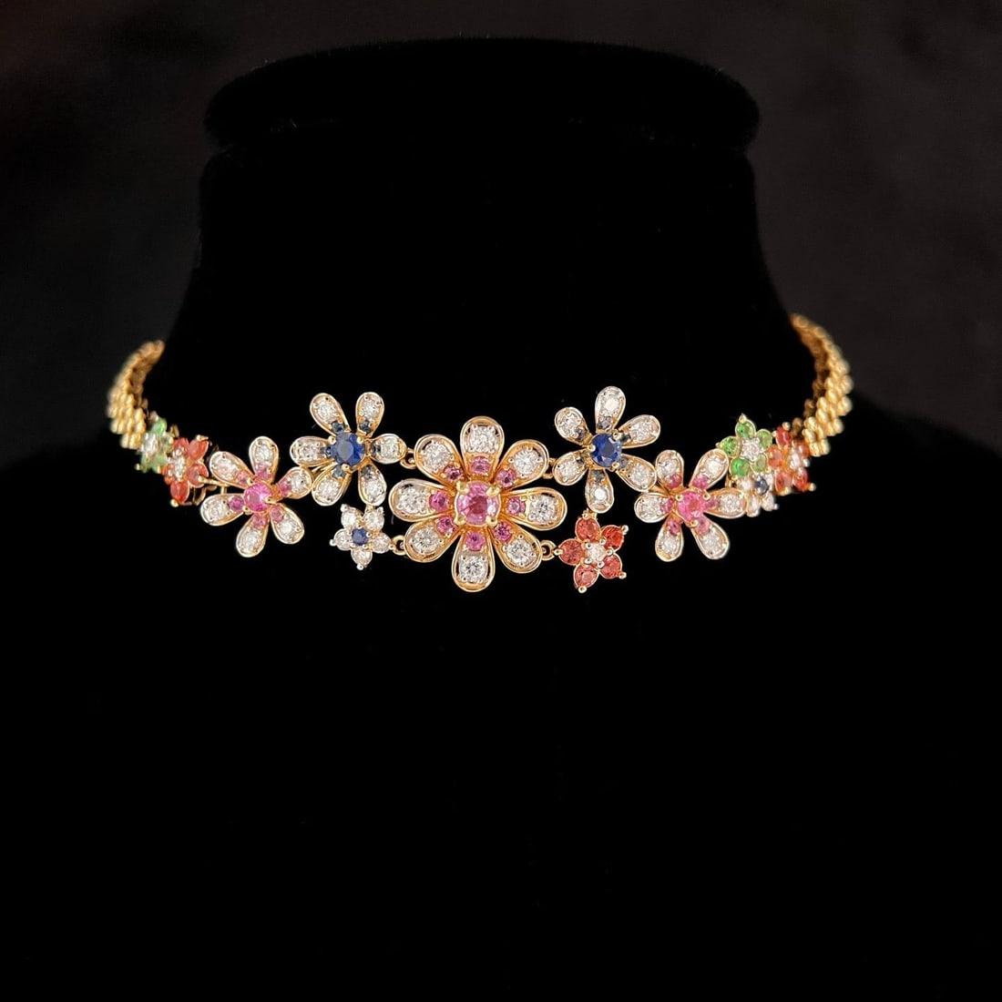 14k Gold 1.98 Ctw Natural Coloured Gemstone & Diamond & Flowers Bracelet: Ref:231186189 // gold content:14k gold // main gemstone:coloured gemstone // shape:round // carat weight:1. 3ct // color:color // treatment:natural // cut grade:g // // adjacent gemstone 2 : diamond