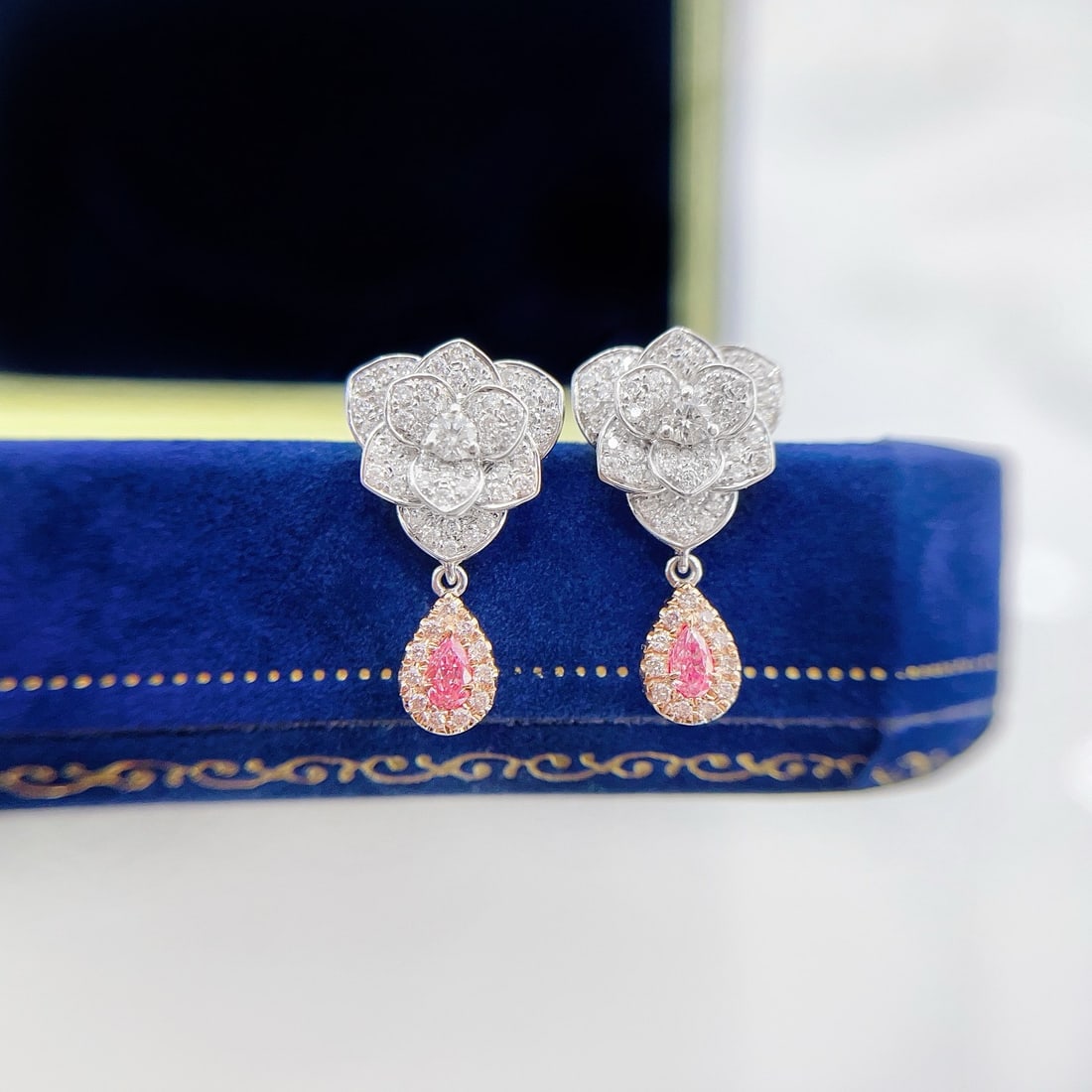 14k Gold 0.66 Ctw Natural Pink Diamond & Diamond & Flowers Earrings: Ref:231186192 // gold content:14k gold // main gemstone:pink diamond // shape:pear // carat weight:0. 12ct // color:pink // treatment:natural // // adjacent gemstone 2 : diamond // shape:round //