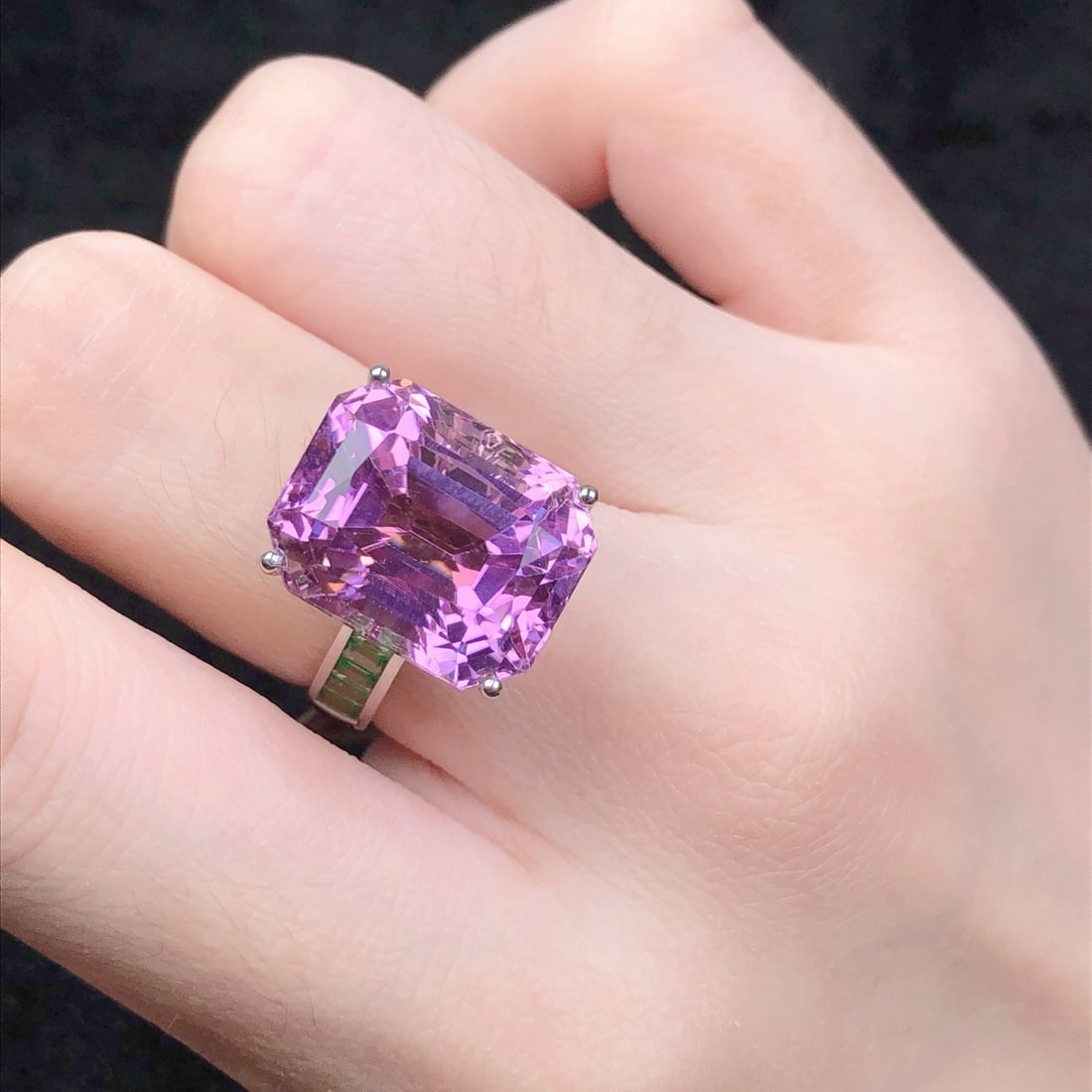 14k Gold 20.18 Ctw Natural Kunzite & Tsavorite Ring - 7