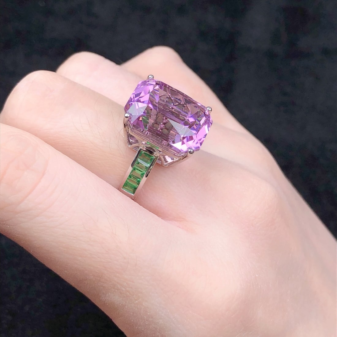 14k Gold 20.18 Ctw Natural Kunzite & Tsavorite Ring - 8