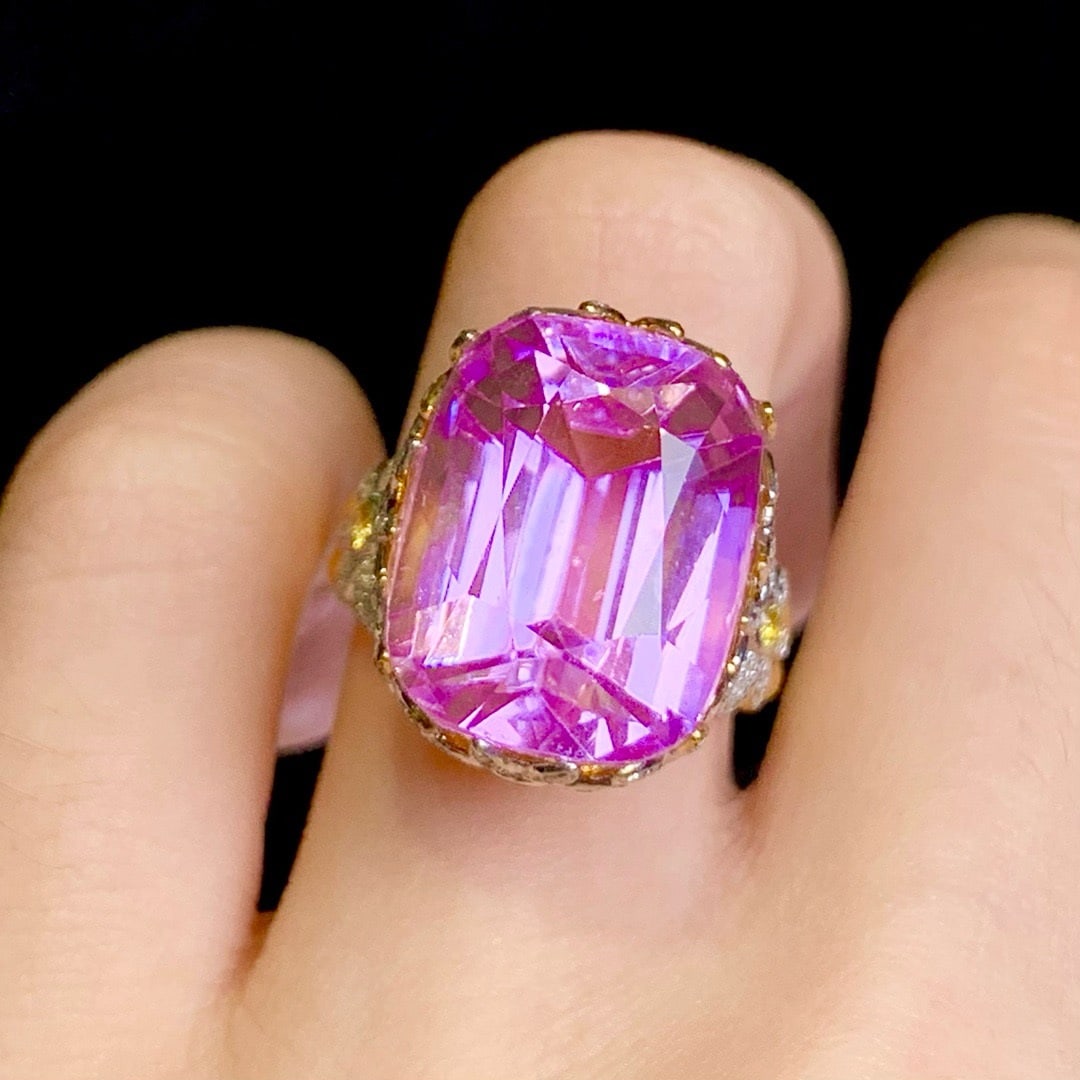 14k Gold 20.45 Ct Natural Kunzite & Diamond Ring: Ref:231186199 // gold content:14k gold // ring size:7. 25us // // main gemstone:kunzite // shape:cushion // carat weight:20. 45ct // color:pinkish purple // treatment:natural // // adjacent gemstone 2