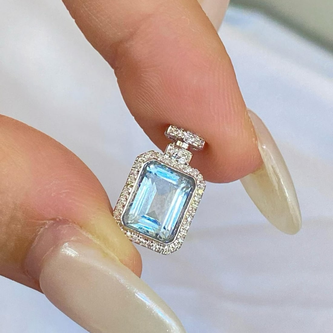 14k Gold 2.05 Ct Natural Aquamarine & Diamond Pendant( Without Chain ) - 3