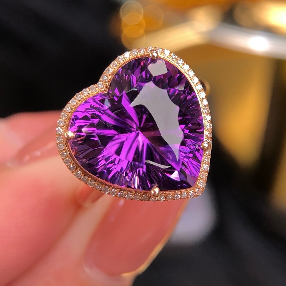 14k Gold 8.80 Ct Natural Amethyst & Diamond Ring - 2