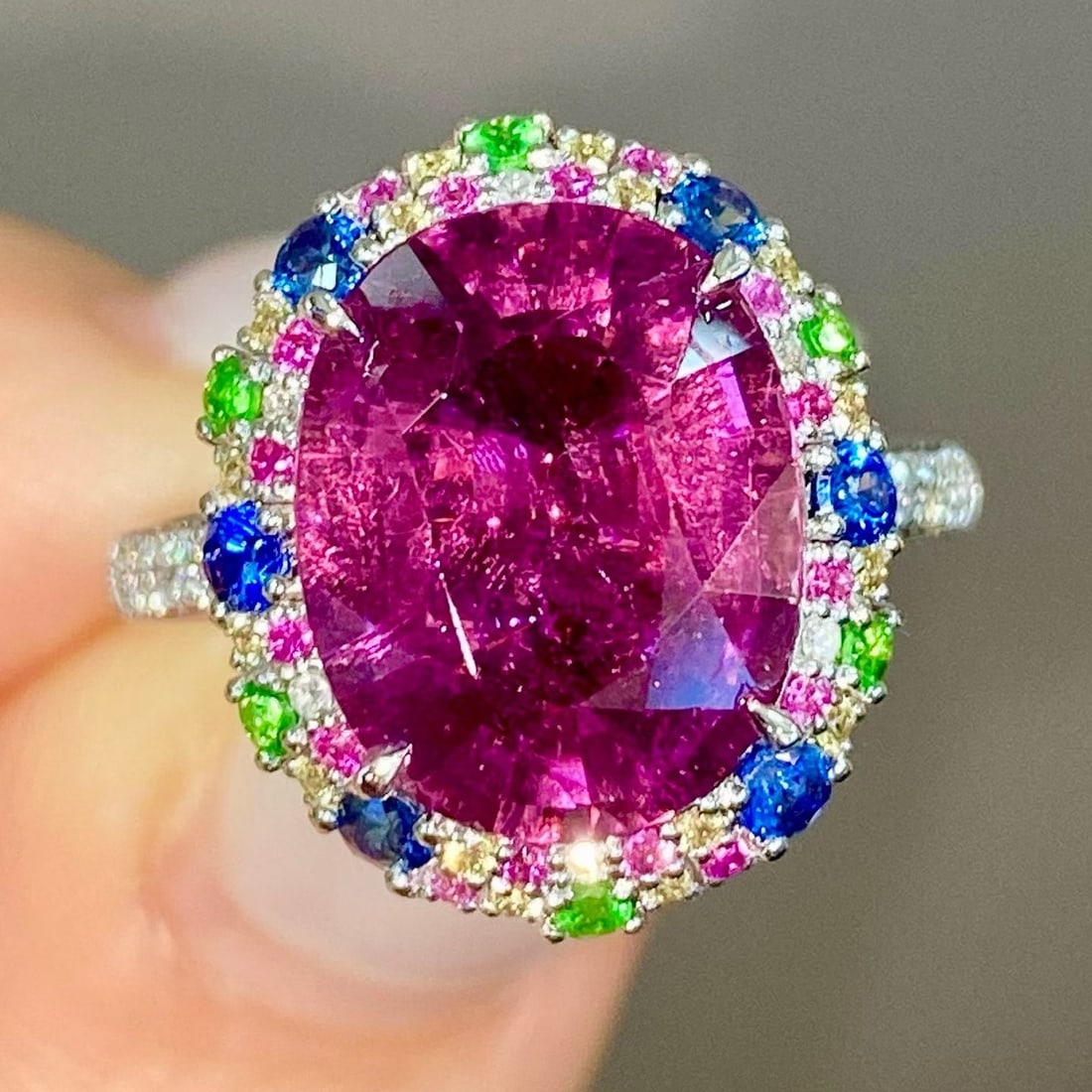 14k Gold 5.2 Ct Natural Tourmaline & Diamond & Coloured Gemstone Ring: Ref:231186247 // gold content:14k gold // ring size:7. 25us // // main gemstone:tourmaline // shape:oval // carat weight:5. 2ct // color:purple // treatment:natural // // adjacent gemstone 2 : diamond