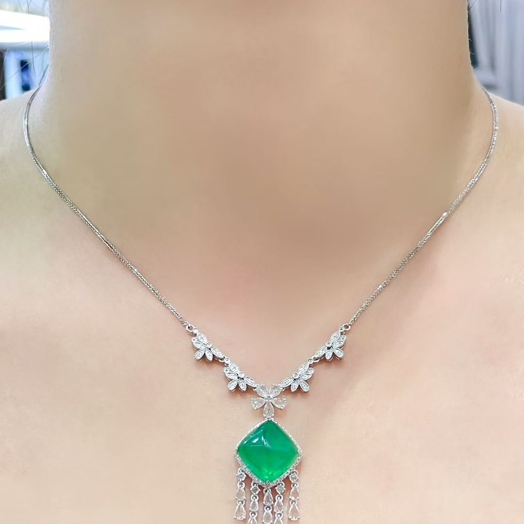 14k Gold 8.68 Ct Natural Emerald & Diamond & Sapphire Necklace - 2