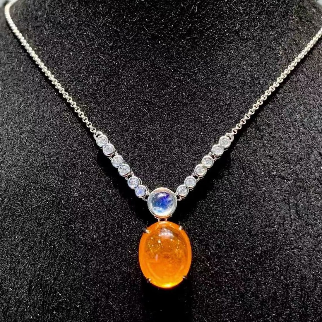 14k Gold 6.2 Ct Natural Spessartine & Diamond Necklace: Ref:231186285 // gold content:14k gold // main gemstone:spessartine // shape:oval // carat weight:6. 2ct // color:orange // treatment:natural // // adjacent gemstone 2 : diamond // shape:round //