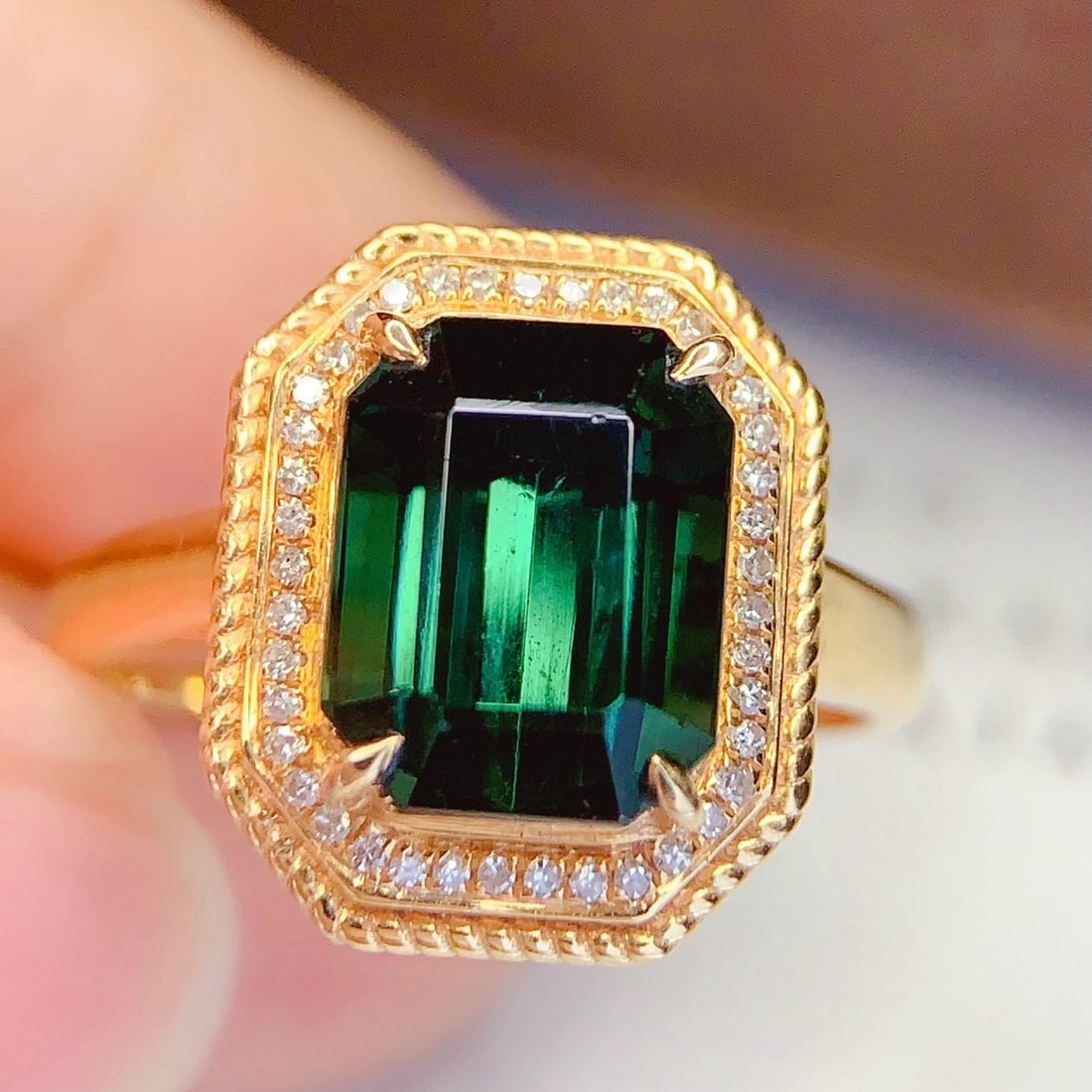 14k Gold 4.3 Ct Natural Tourmaline & Diamond Ring: Ref:231186286 // gold content:14k gold // ring size:7. 25us // // main gemstone:tourmaline // shape:octagonal // carat weight:4. 3ct // color:green // treatment:natural // // adjacent gemstone 2 :