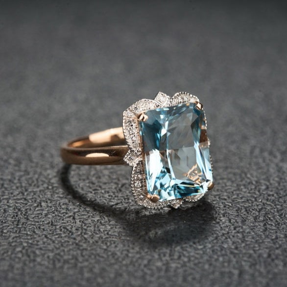 14k Gold 4.97 Ct Natural Aquamarine & Diamond Ring - 2