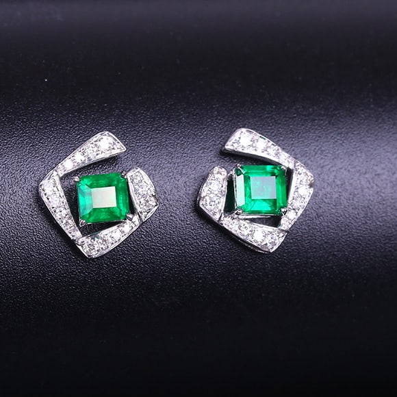 14k Gold 0.77 Ctw Vivid Green Natural Emerald & Diamond Earrings - 2