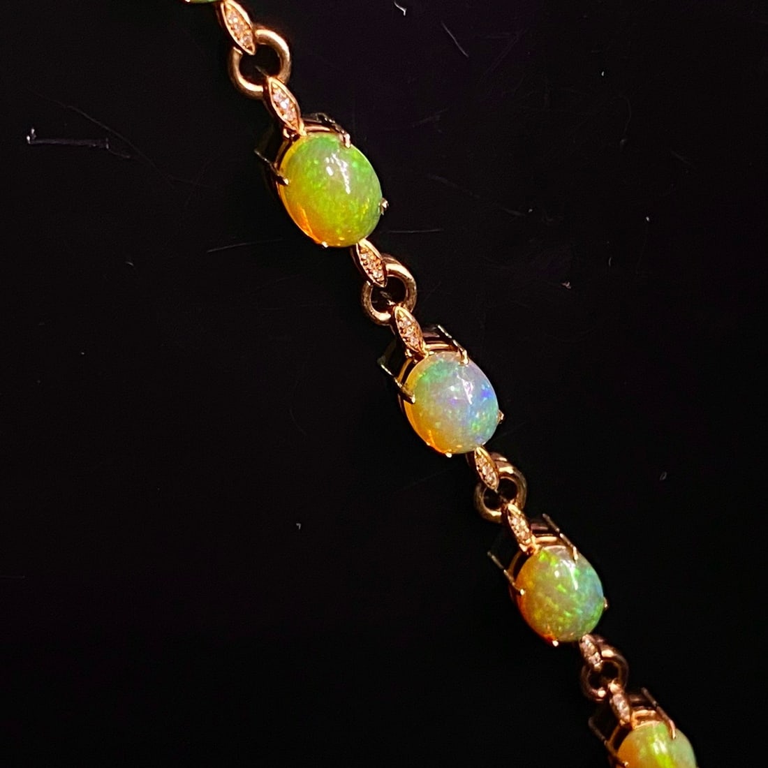 14k Gold 6.05 Ct Natural Opal & Diamond Bracelet - 4