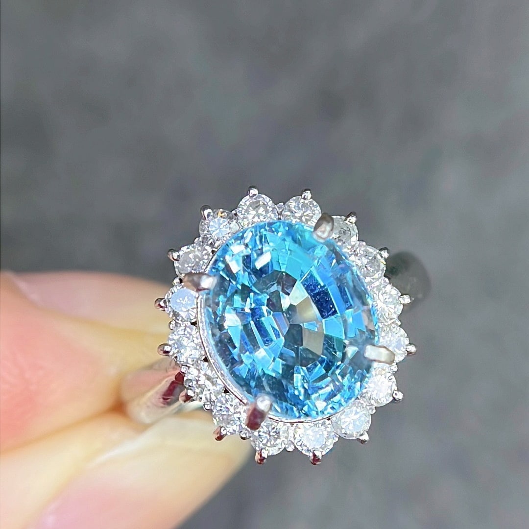 14k Gold 4.36 Ctw Natural Aquamarine & Diamond Ring - 3