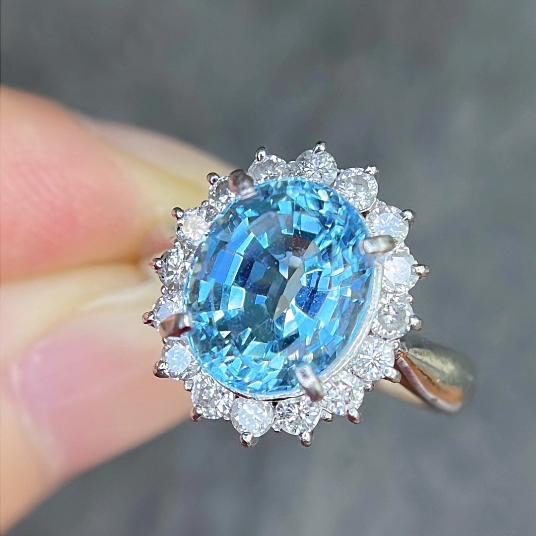 14k Gold 4.36 Ctw Natural Aquamarine & Diamond Ring - 4