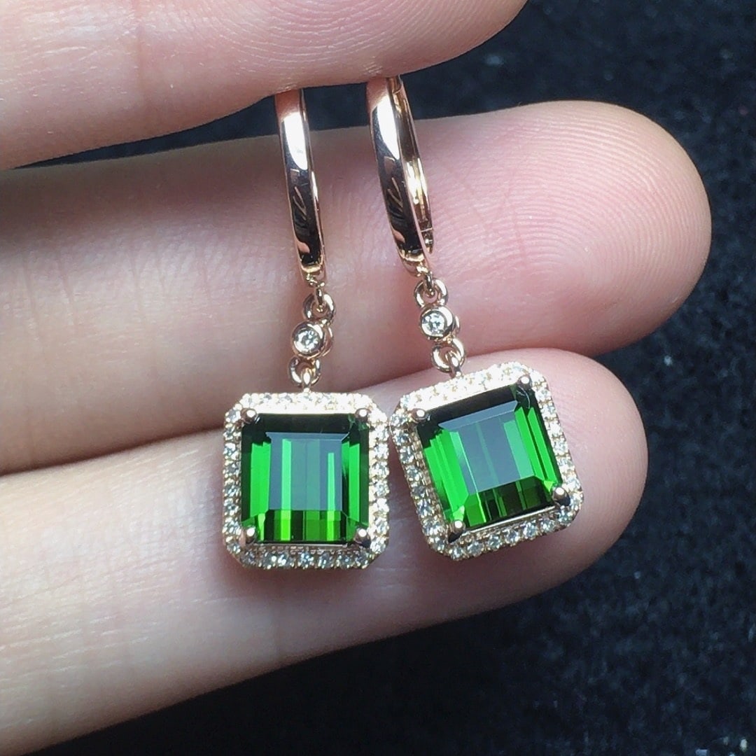 14k Gold 4.0 Ct Natural Tourmaline & Diamond Earrings: Ref:231186337 // gold content:14k gold // main gemstone:tourmaline // shape:octagonal // carat weight:4. 0ct // color:green // treatment:natural // // adjacent gemstone 2 : diamond // number of