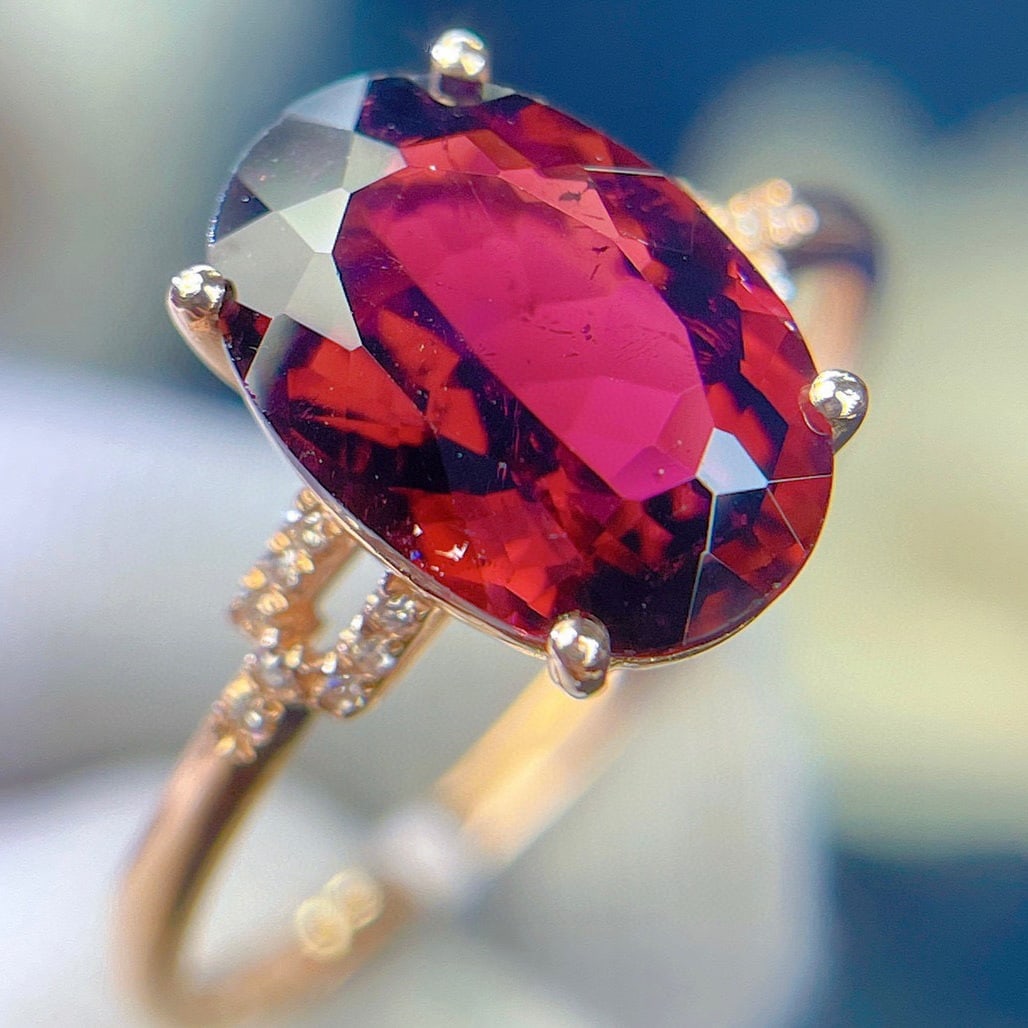 14k Gold 2.55 Ct Natural Tourmaline & Diamond Ring: Ref:231186340 // gold content:14k gold // ring size:7. 25us // // main gemstone:tourmaline // shape:oval // carat weight:2. 55ct // color:red // treatment:natural // // adjacent gemstone 2 : diamond