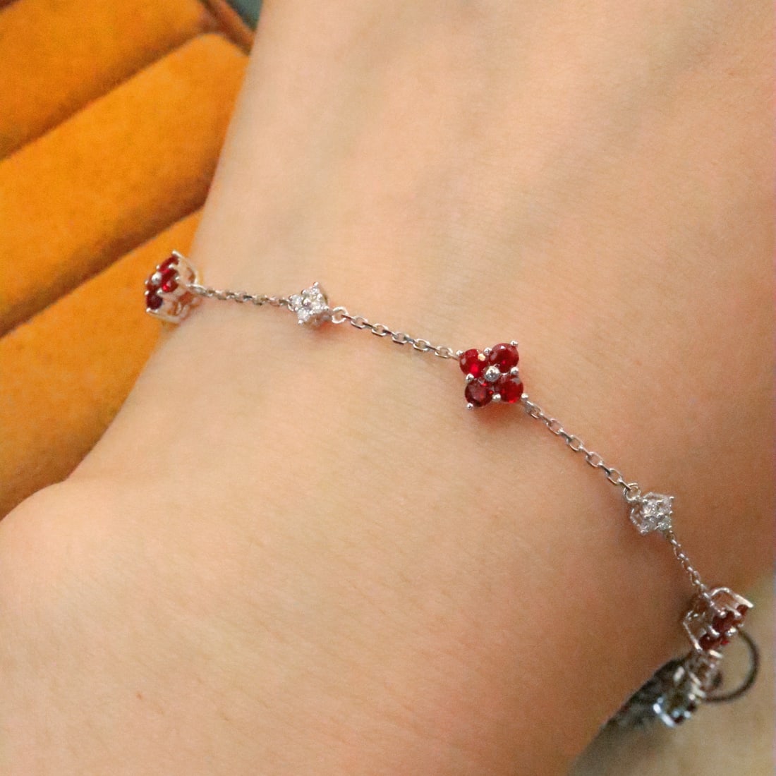 14k Gold 1.17 Ctw Natural Ruby & Diamond Bracelet - 5