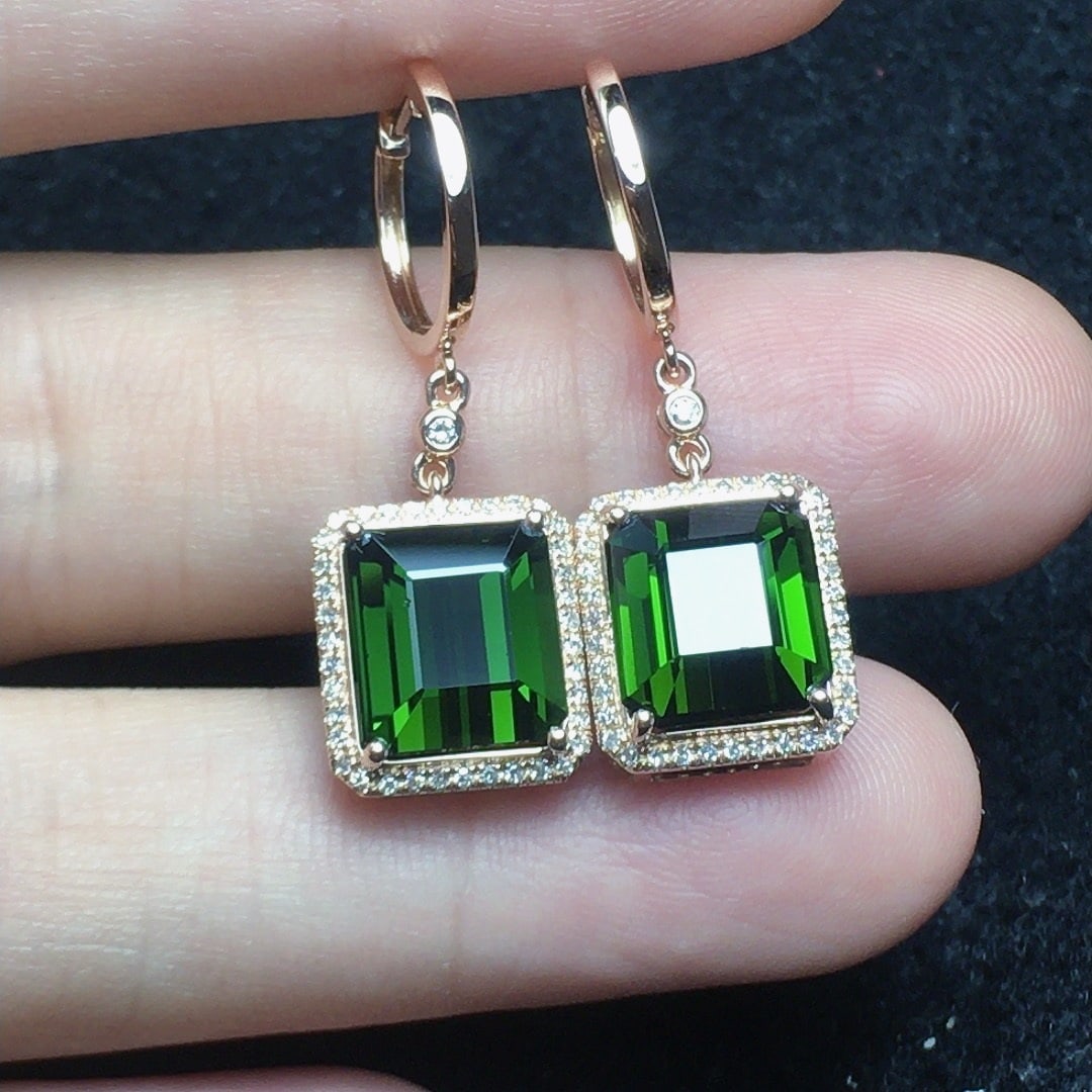 14k Gold 7.28 Ct Natural Tourmaline & Diamond Earrings: Ref:231186376 // gold content:14k gold // main gemstone:tourmaline // shape:octagonal // carat weight:7. 28ct // color:green // treatment:natural // // adjacent gemstone 2 : diamond // number of