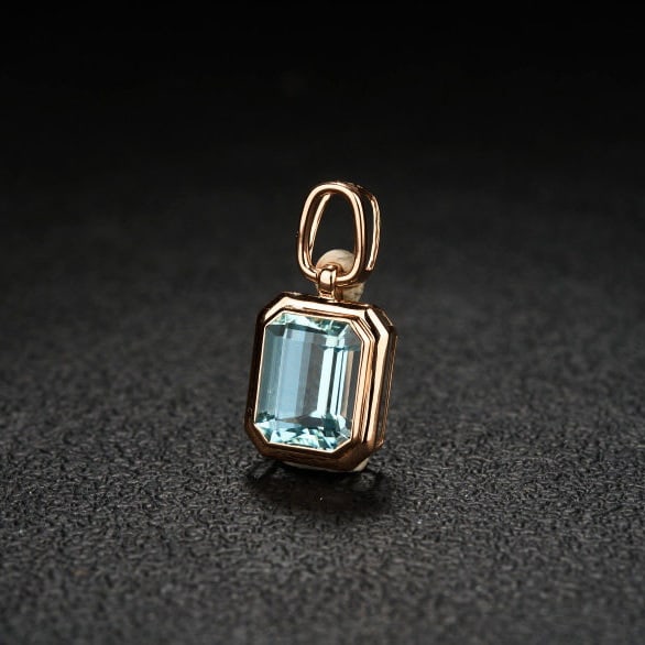 14k Gold 3.6 Ct Natural Aquamarine Pendant( Without Chain ) - 3