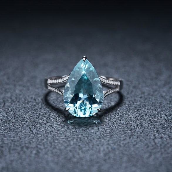 14k Gold 4.21 Ct Natural Aquamarine & Diamond Ring: Ref:231186379 // gold content:14k gold // ring size:7. 25us // // main gemstone:aquamarine // shape:pear // carat weight:4. 21ct // color:blue // treatment:natural // // adjacent gemstone 2 : diamond