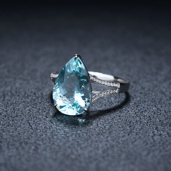 14k Gold 4.21 Ct Natural Aquamarine & Diamond Ring - 3