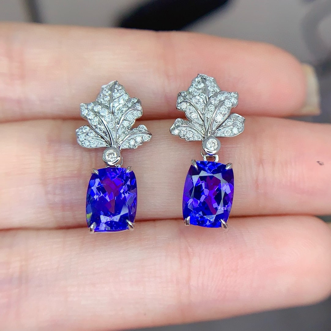 14k Gold 3.38 Ct Natural Tanzanite & Diamond Earrings - 4
