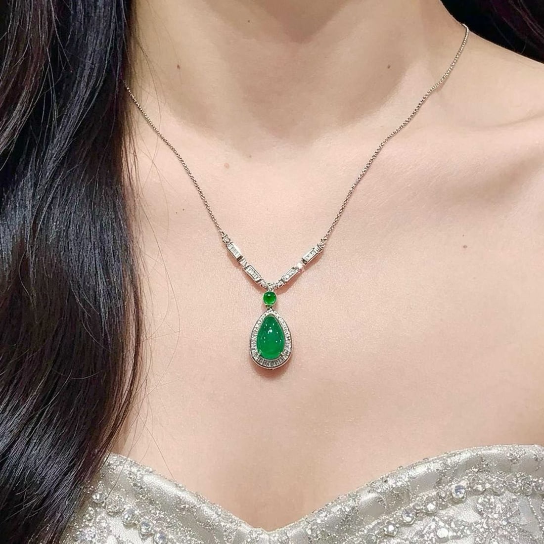 14k Gold 3.3 Ct Natural Emerald & Diamond Necklace - 4