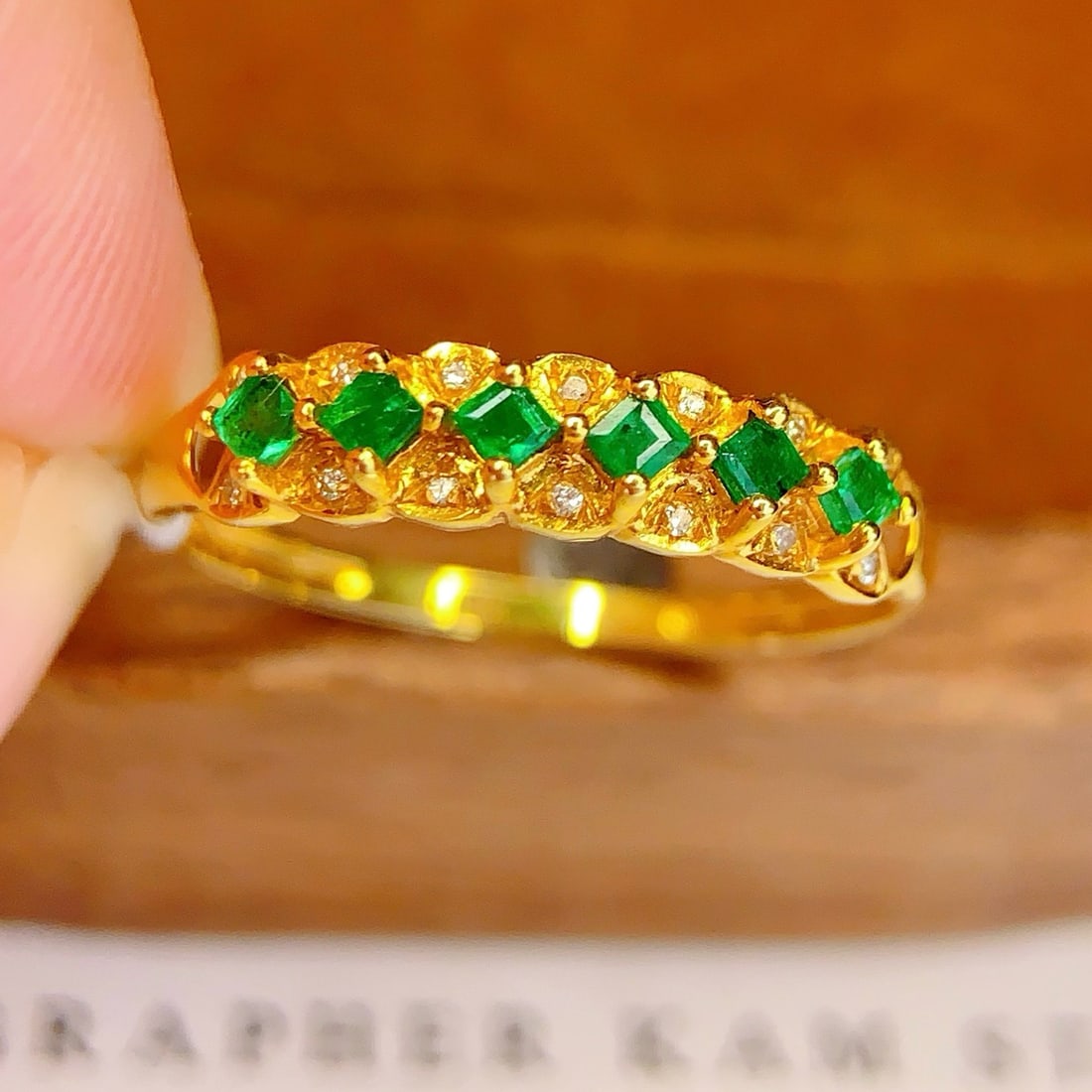 14k Gold 0.6 Ct Natural Emerald & Diamond Ring - 2