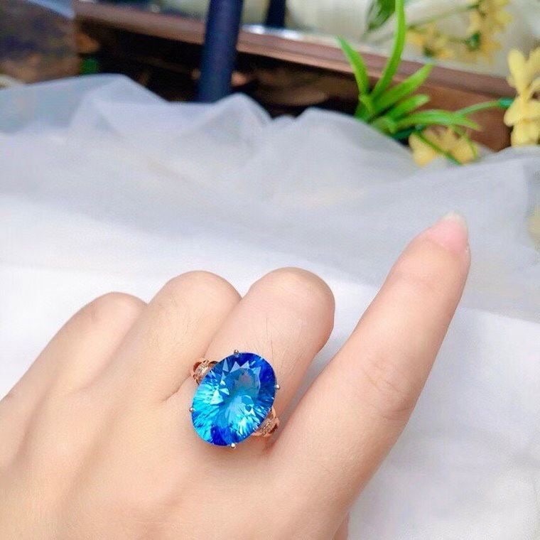 14k Gold 12.80 Ct Natural Topaz & Diamond Ring - 2