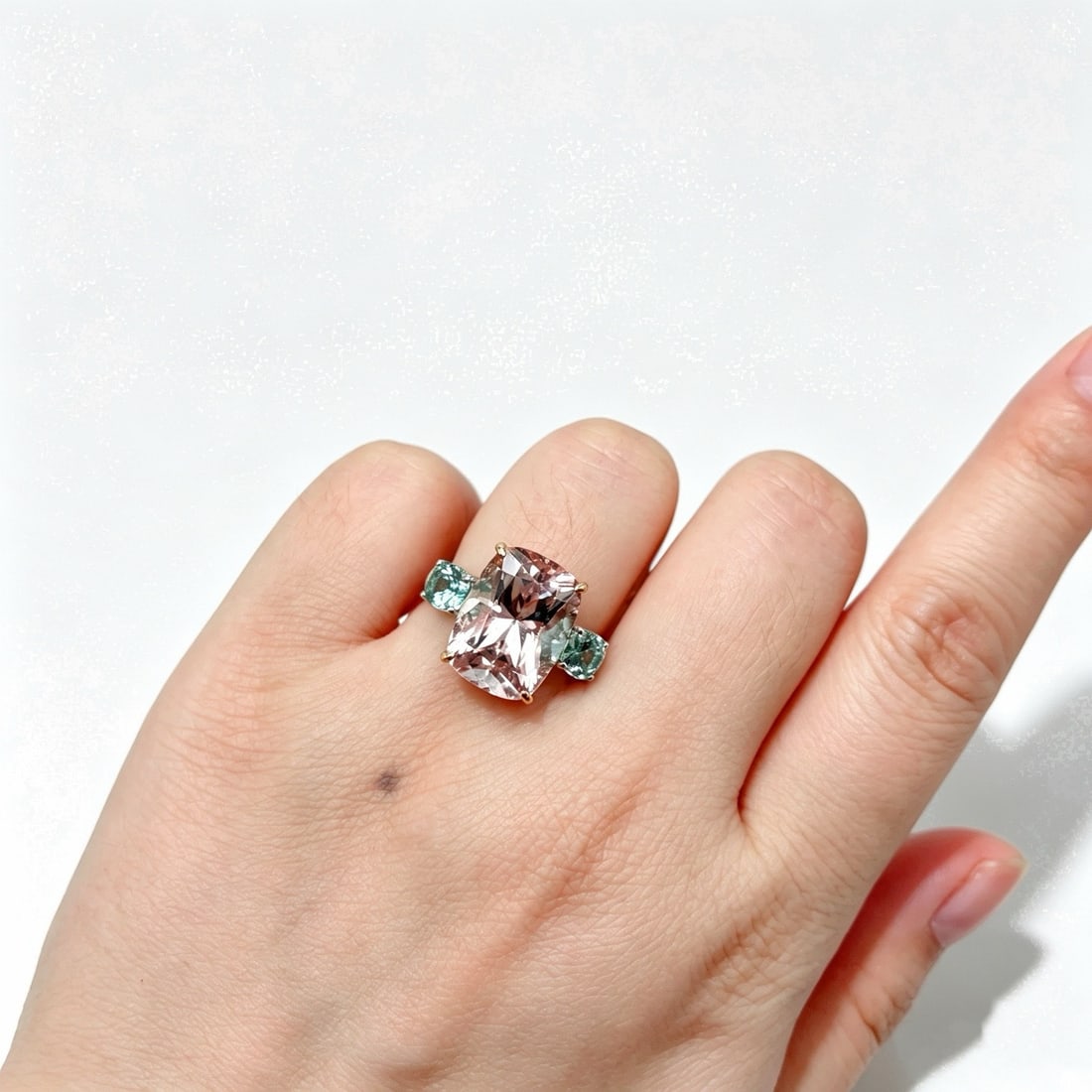 14k Gold 8.10 Ctw Natural Morganite & Diamond Ring - 4