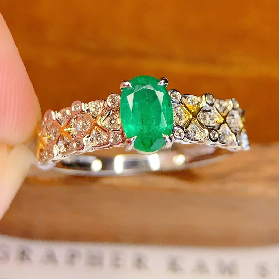 14k Gold 0.6 Ct Natural Emerald & Diamond Ring - 3