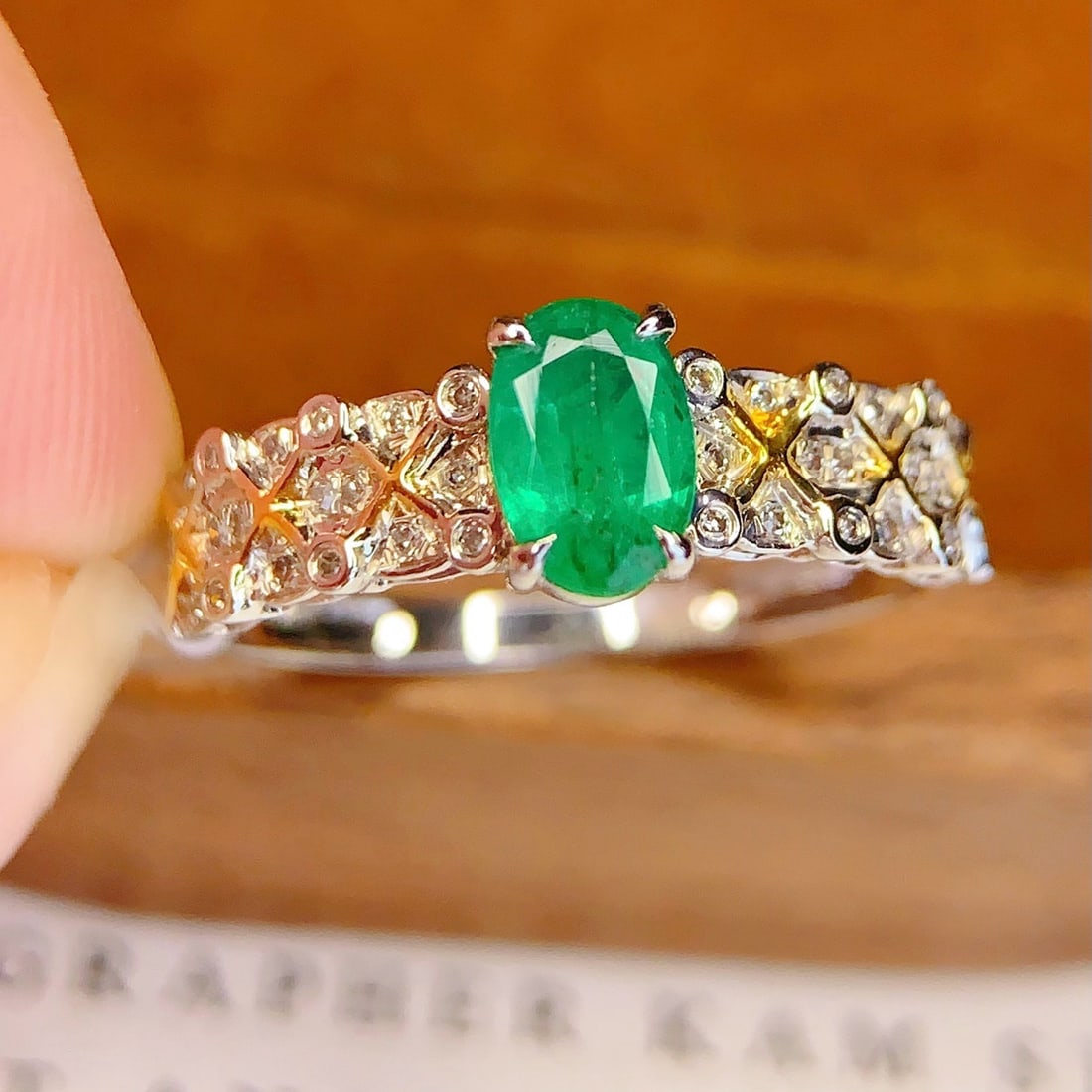14k Gold 0.6 Ct Natural Emerald & Diamond Ring - 6