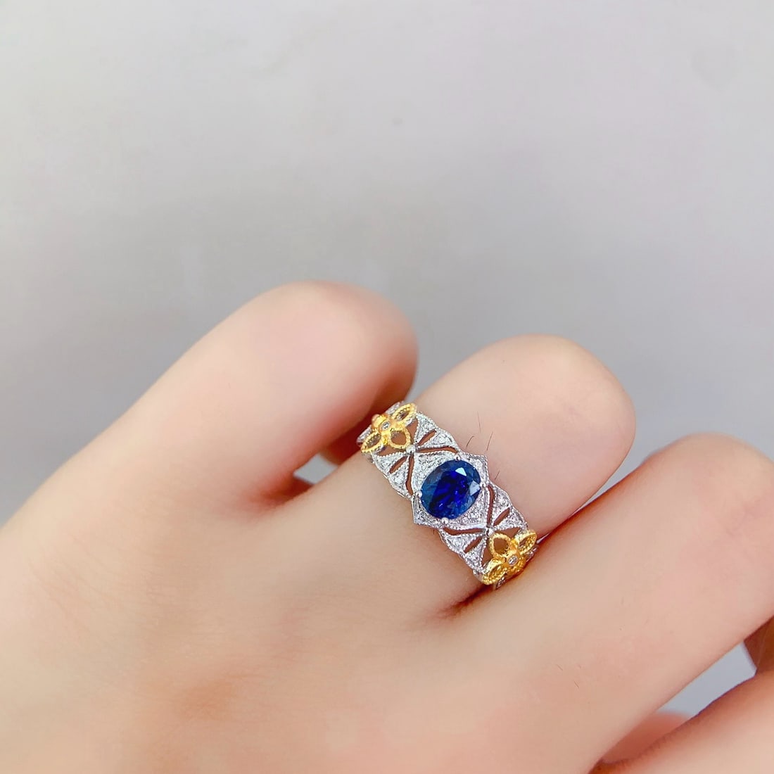 14k Gold 0.85 Ct Natural Sapphire & Diamond Ring - 6