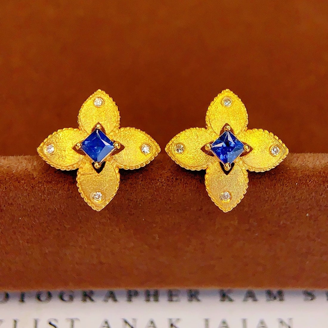 14k Gold 0.45 Ct Natural Sapphire & Diamond Earrings - 4