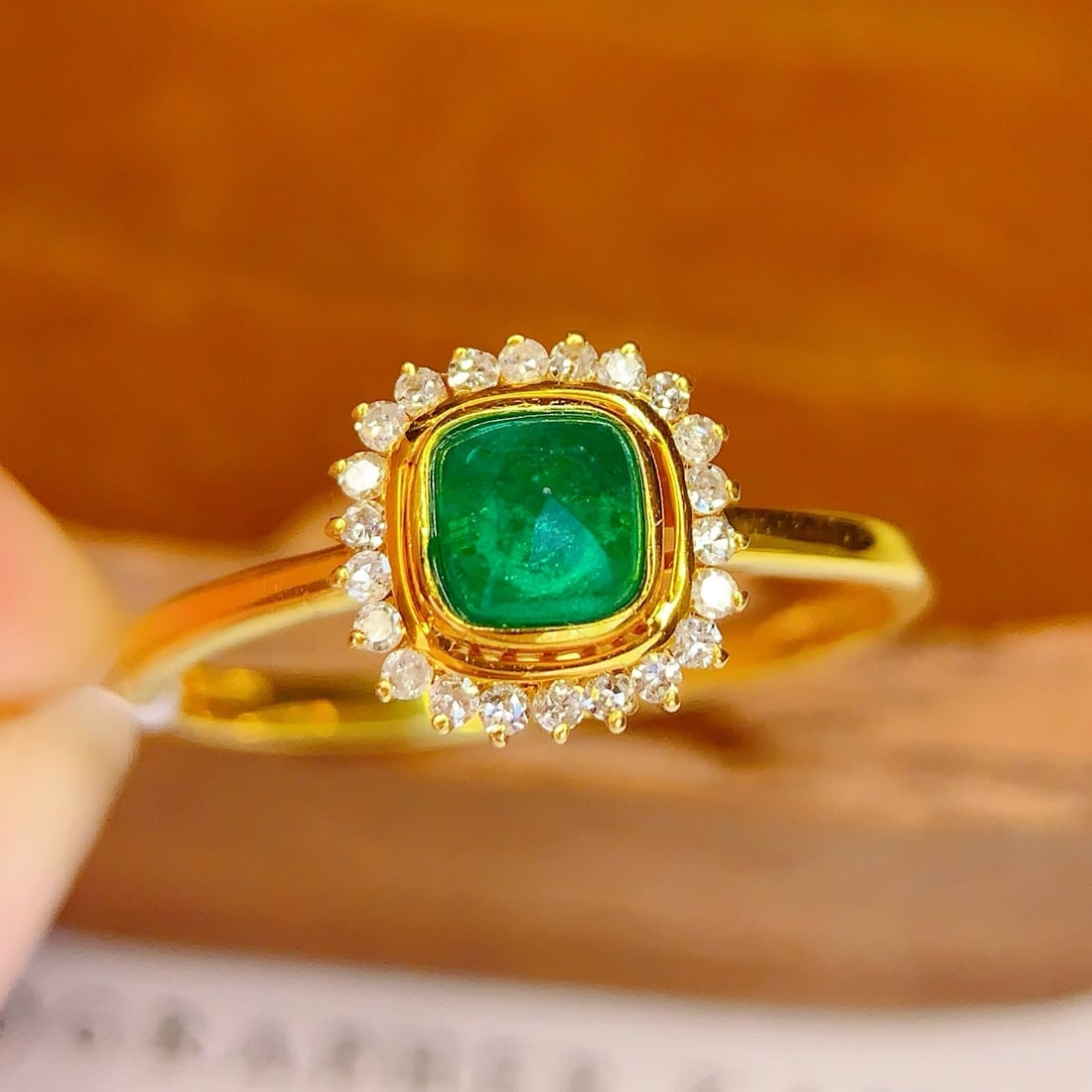 14k Gold 1 Ct Natural Emerald & Diamond Ring - 4