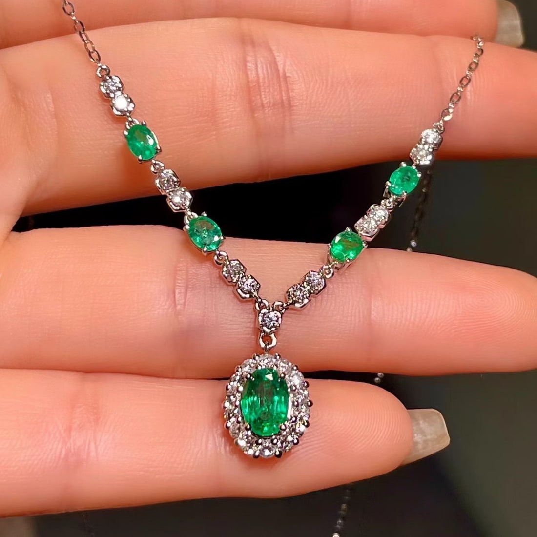 14k Gold 2.08 Ctw Natural Emerald & Diamond Necklace - 2