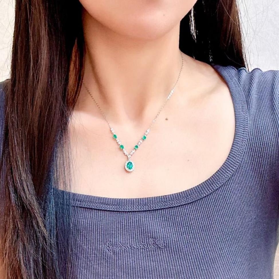 14k Gold 2.08 Ctw Natural Emerald & Diamond Necklace - 4
