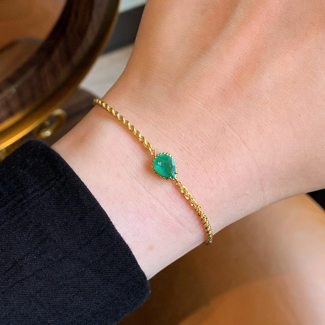 14k Gold 0.6 Ct Natural Emerald Bracelet - 4