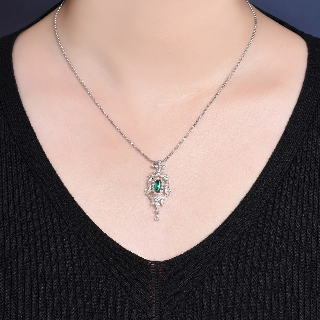 14k Gold 1.05 Ctw Vivid Green Natural Emerald & Diamond Pendant( Without Chain ) - 4