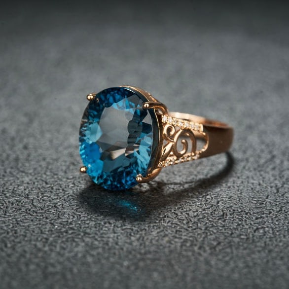 14k Gold 14.55 Ct Natural Topaz & Diamond Ring - 3