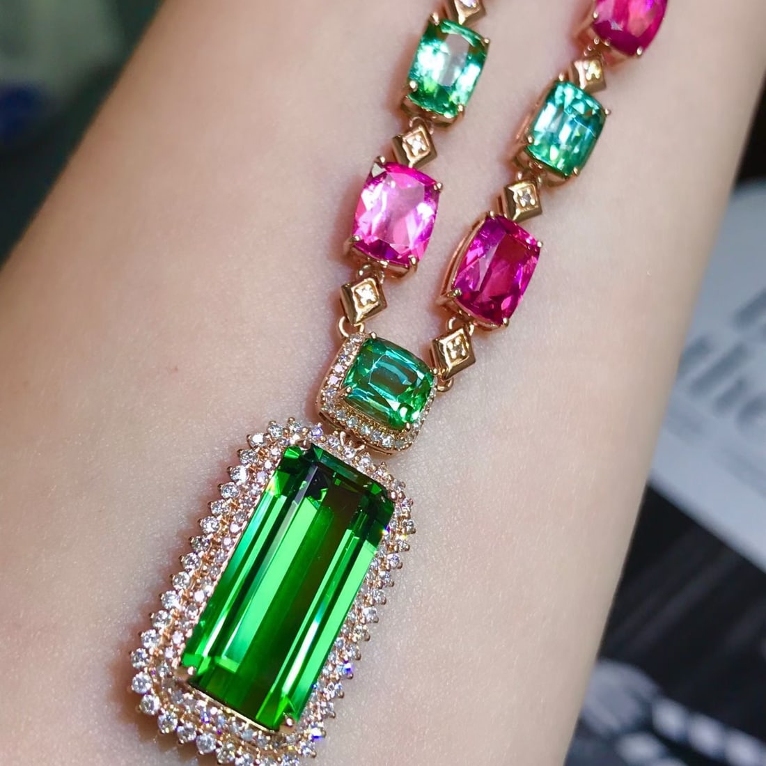 14k Gold 22 Ct Natural Tourmaline & Diamond Necklace - 2