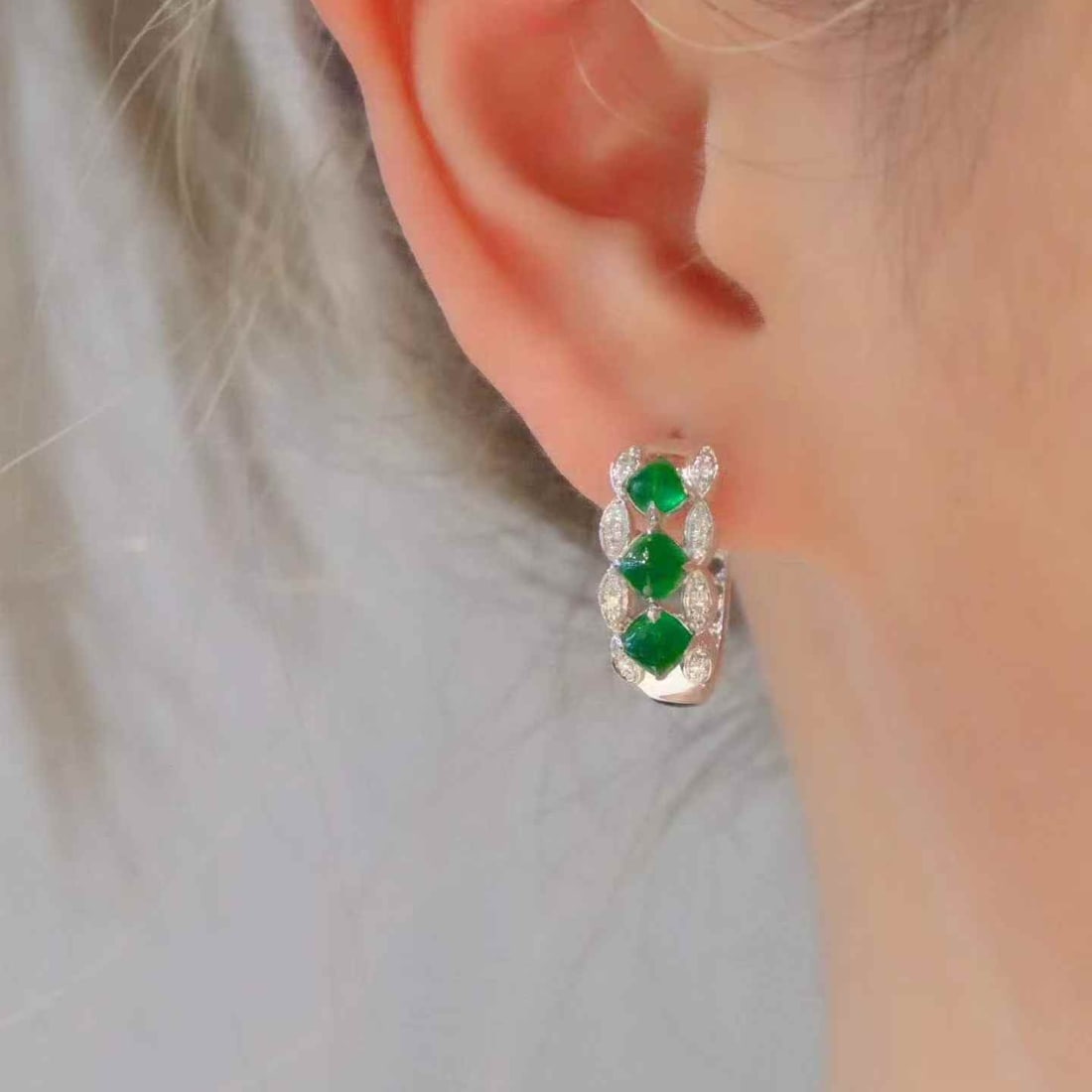 14k Gold 1.85 Ctw Vivid Green Natural Emerald & Diamond Earrings - 5
