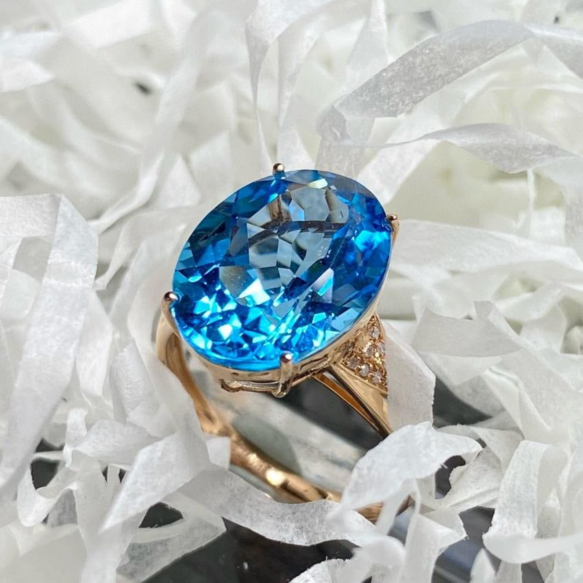 14k Gold 9.25 Ct Natural Topaz & Diamond Ring - 6