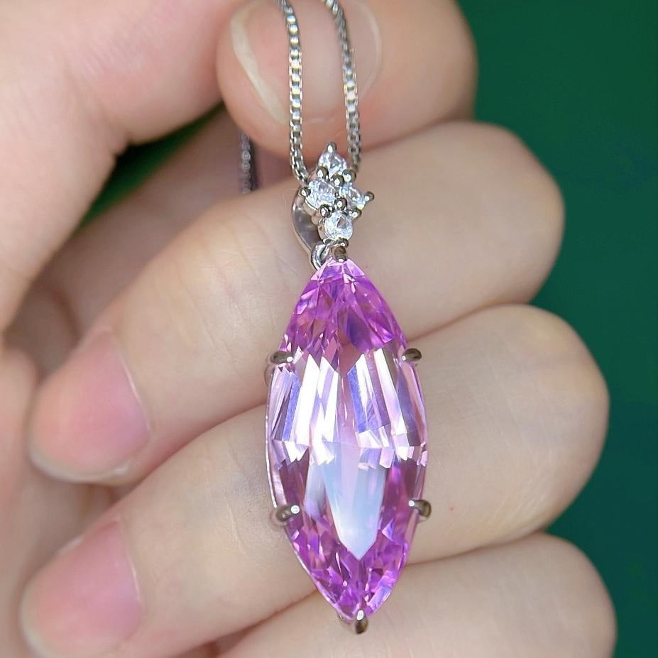 14k Gold 18.21 Ctw Natural Kunzite & Sapphire Pendant( Without Chain ): Ref:231187060 // gold content:14k gold // main gemstone:kunzite // shape:marquise // carat weight:18ct // color:pinkish purple // treatment:natural // // adjacent gemstone 2 : sapphire // shape:round 