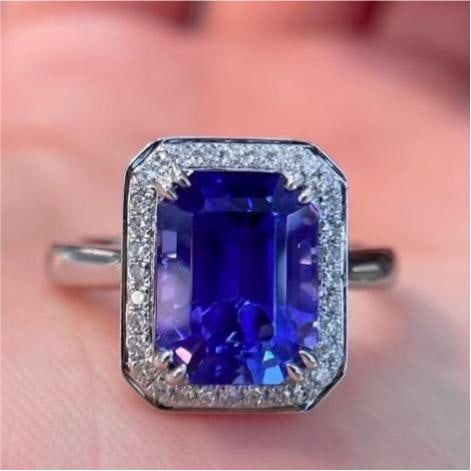 14k Gold 4.56 Ctw Natural Tanzanite & Diamond Ring - 3