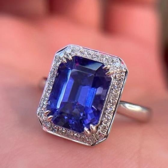 14k Gold 4.56 Ctw Natural Tanzanite & Diamond Ring - 4